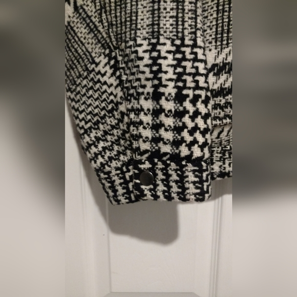 JustFab Jacket - Picture 3 of 7